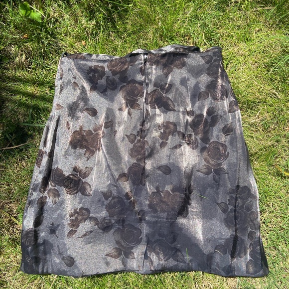 Old ecru skirt - Picture 2 of 3